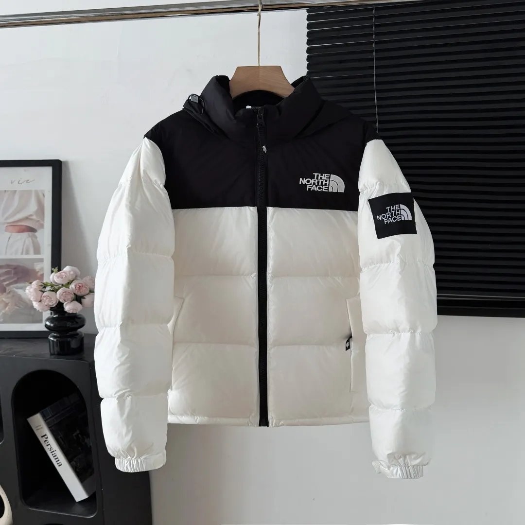 Top original version 💰P310 Style number: Y 101 The North Face/North Face Large plaid Same Style down jacket for men and women Trend vane Kanye Same Style! The pure original national standard 90 white duck down is fluffy and full, and has strong outdoor functions. The outer and inner fabrics are waterproof and have strong adhesive strength, which is water-proof, and the down filling is up to 350g! Don’t miss this super nice down jacket~. Feel free to wear Versatile, and feel free to go to the snow in winter. Complete range of water-washable laser markings! Black technology 3M waterproof treatment, regardless of rain and snow in winter! YKK original zipper restores Authentic, you deserve it this autumn and winter! Color: Gray Silver Black White Ether Blue Green Size: XS-XXL